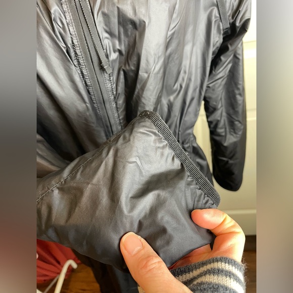 Athleta Mountain Summit Primaloft Women's Black Lightweight Parka - Picture 15 of 15